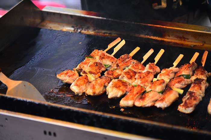 Comment nettoyer une plancha : des astuces simples, rapides et